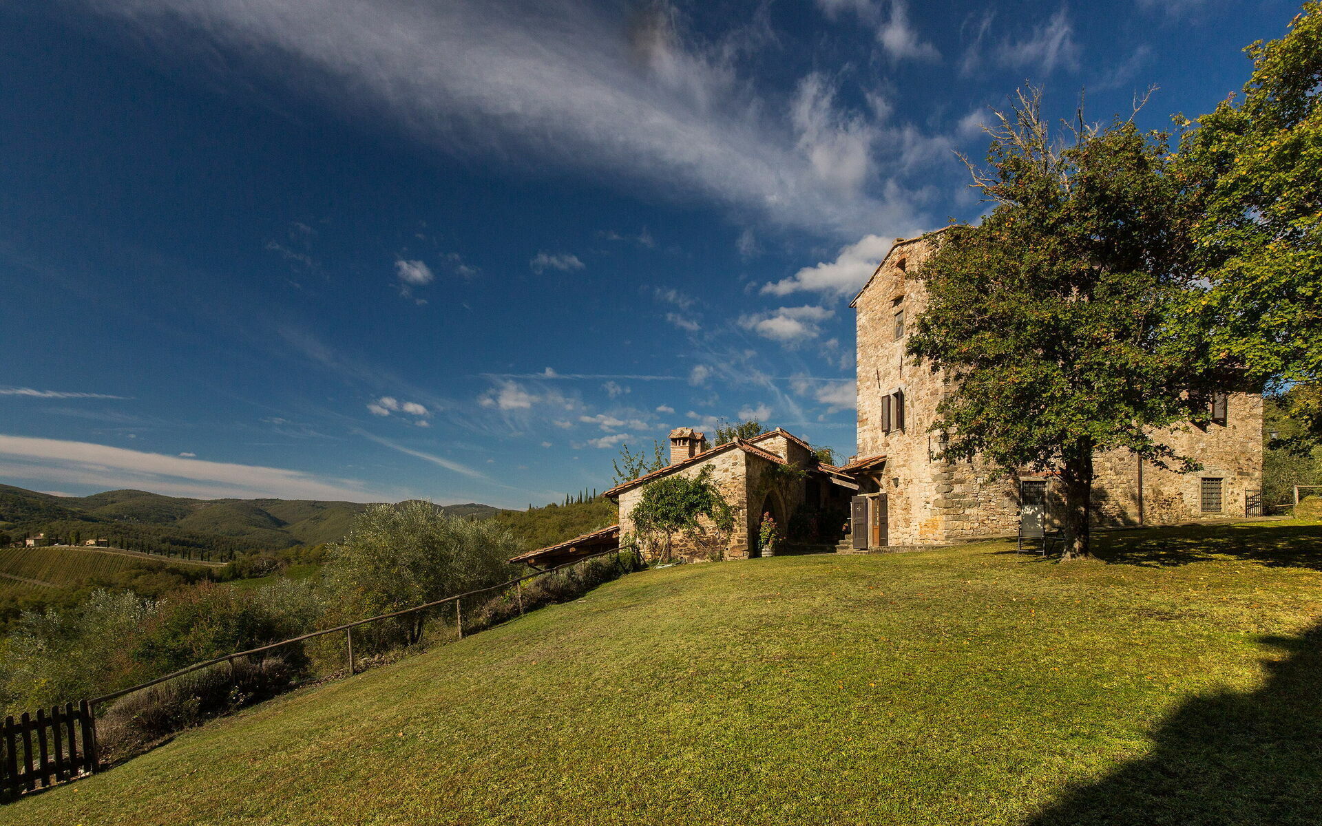 Prestigious villas in Tuscany