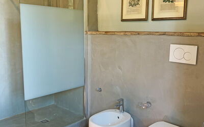 Villa Zara: Automne, Été, Printemps, Salle de bain