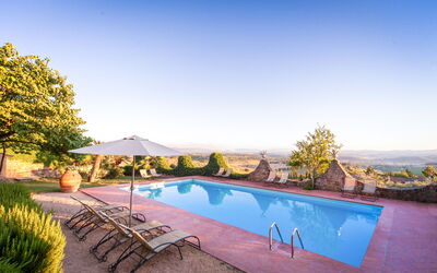 Villa Zara: Automne, bassin, Été, Printemps