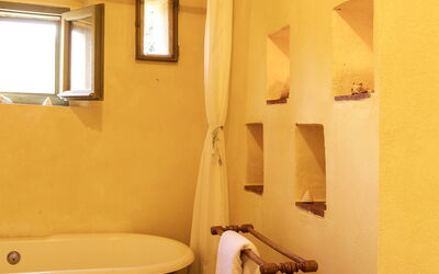 Villa Osa: Autumn, Bathroom, Summer, Winter