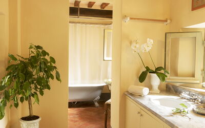 Villa Osa: Autumn, Bathroom, Summer, Winter