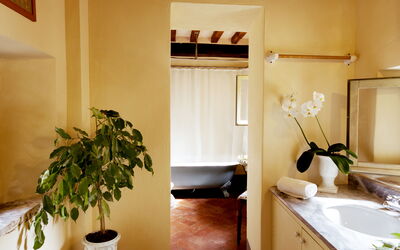 Villa Osa: Autumn, Bathroom, Summer, Winter