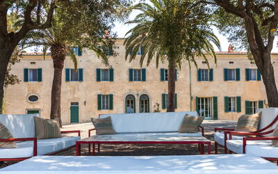 Villa Osa: Autumn, Building Exterior, Summer, Winter