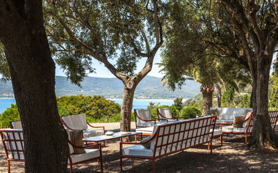 Villa Osa: Autumn, Building Exterior, Summer, Winter