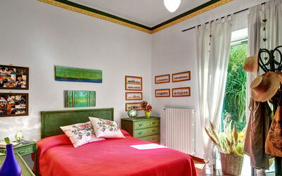 Villa Sorrentina: sorrento-hills-comfort-villa-massa-lubrense-villa-bedroom
