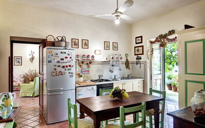 Villa Sorrentina: sorrento-hills-comfort-villa-massa-lubrense-villa-kitchen