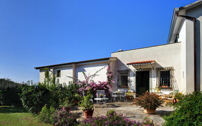 Villa Sorrentina: sorrento-hills-comfort-villa-massa-lubrense-villa-external