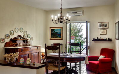 Villa Sorrentina: sorrento-hills-comfort-villa-massa-lubrense-villa-living-room
