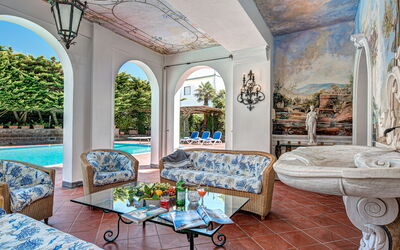 La Noblesse: palazzo-villa-dei-nobili-santa-agata-sui-due-golfi-villa-patio