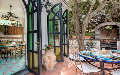 La Noblesse: palazzo-villa-dei-nobili-santa-agata-sui-due-golfi-villa-patio