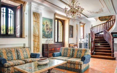 La Noblesse: palazzo-villa-dei-nobili-santa-agata-sui-due-golfi-villa-living-room