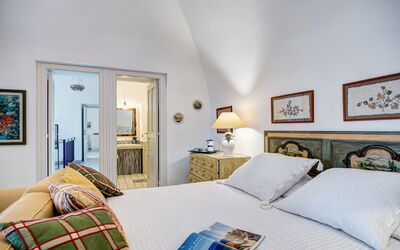 Villa Panorama: country-lemonvilla-massa-lubrense-villa-bedroom