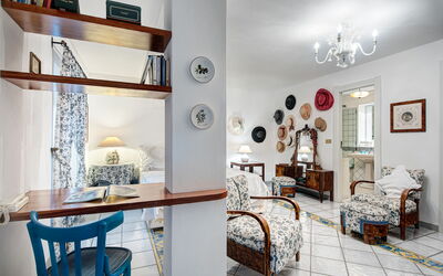 Villa Panorama: country-lemonvilla-massa-lubrense-villa-living-room