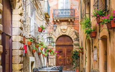 Casa Lalli: orizzonte-li-galli-torca-villa-external