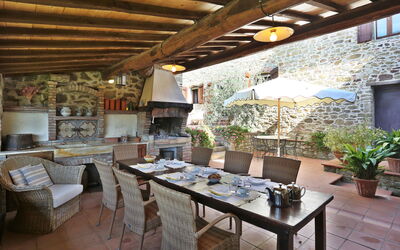 Villa Paride: Amenities, Balcony / Terrace / Patio