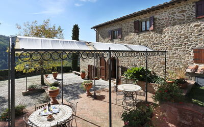 Villa Paride: Building Exterior