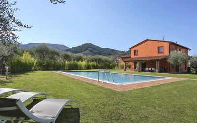 Villa Bacco: Building Exterior, Garden, Pool