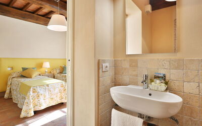 Villa Bacco: Bathroom, Bedroom
