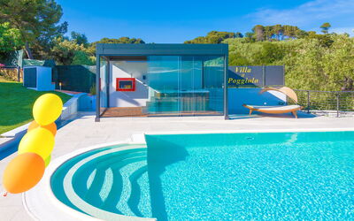 Villa Vallovaia: Piscina