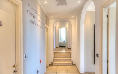 Villa Vallovaia: Main Entrance