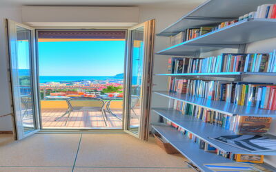 Villa Vallovaia: Living Room