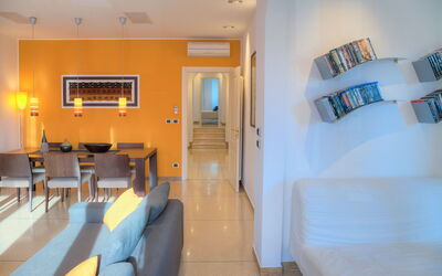 Villa Vallovaia: Living Room