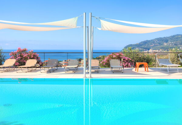 Villa Vallovaia: zwembad