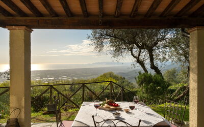 Villa Bastianella: Balkon / terras / patio, Buitenkanten, Keer bekeken