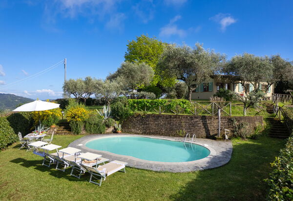 Villa Bastianella: Buitenkanten, Buitenshuis, Tuin, zwembad