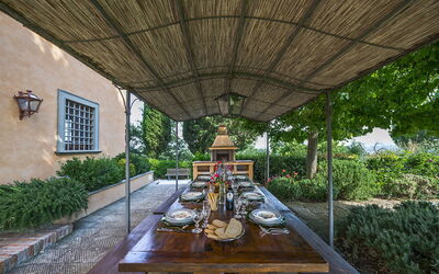 Dimora Gello: The alfresco dining area