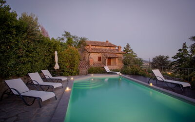 Villa Rosselli: Swimming pool