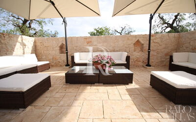 Trullo Sunrise: Outdoor