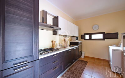 Casale Grattiglie: Kamer details, Keuken, Voorzieningen