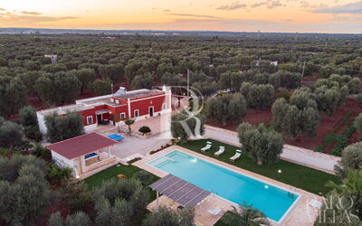 Casale Grattiglie: Buitenkanten, Buitenshuis, Keer bekeken, Tuin, Voorzieningen, zwembad