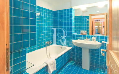 Villa Luce - Sleeps 16