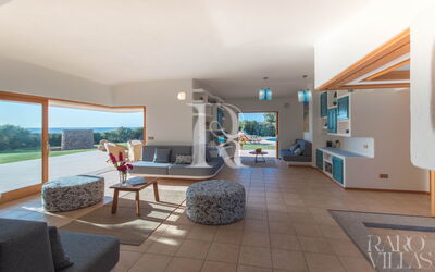 Villa Luce - Sleeps 16