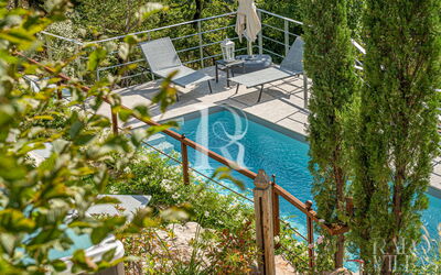 Torre Sibilla, Villa con Piscina