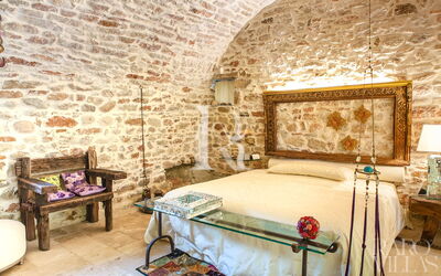 Torre Sibilla, Villa con Piscina