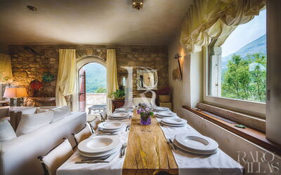 Torre Sibilla, Villa con Piscina