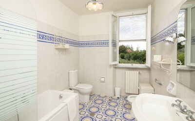 Villa Selve: The bathroom