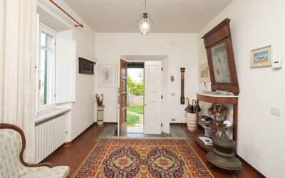 Villa Selve: The entrance