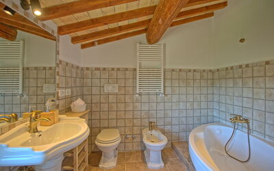 Villa Pura: Bathroom