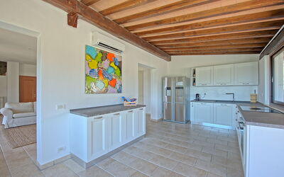 Villa Pura: Kitchen