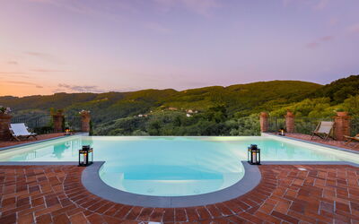 Villa Rinascimento: Piscina