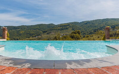 Villa Rinascimento: Piscina