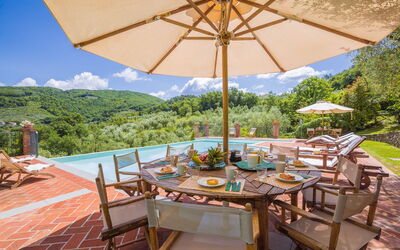 Villa Rinascimento: all'aperto, Piscina, Sala da pranzo