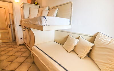 Lemonade Chalet 1