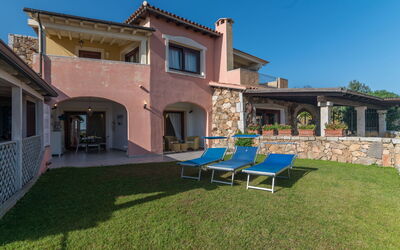 Lemonade Chalet 11