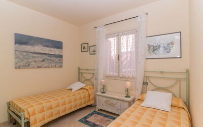 Lemonade Chalet 8