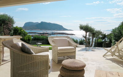 Lemonade Chalet 7
